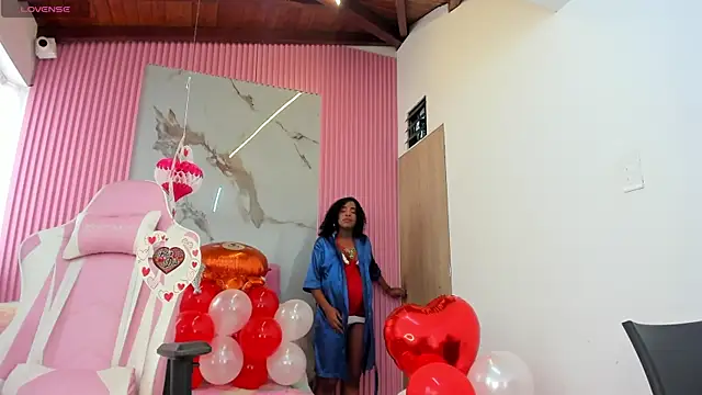 lia 16 online show from February 14, 2025, 6:40 pm