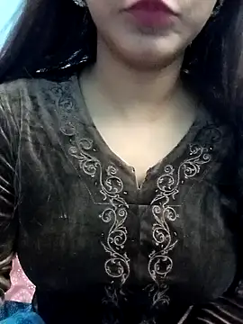 Snapshot of Gulabo-jaan chatting on December 1, 2024, 8:09 pm Gulabo-jaan online show from December 1, 2024, 8:09 pm