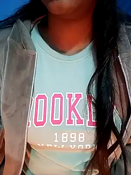 Snapshot of Gulabo-jaan chatting on January 4, 2025, 12:37 am Gulabo-jaan online show from January 4, 2025, 12:37 am