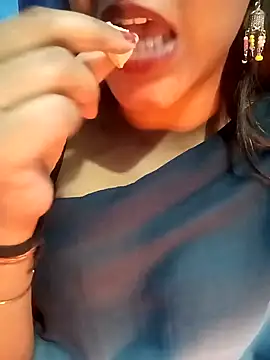 Snapshot of Gulabo-jaan chatting on January 9, 2025, 2:07 pm Gulabo-jaan online show from January 9, 2025, 2:07 pm