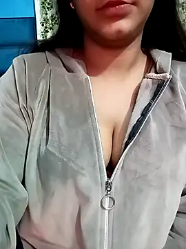 Snapshot of Gulabo-jaan chatting on March 7, 2025, 10:13 am Gulabo-jaan online show from March 7, 2025, 10:13 am