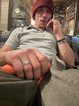 Snapshot of Followthepiper chatting on February 3, 2025, 10:32 pm Followthepiper online show from February 3, 2025, 10:32 pm