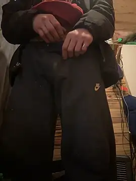 Snapshot of Followthepiper chatting on March 9, 2025, 7:05 pm Followthepiper online show from March 9, 2025, 7:05 pm