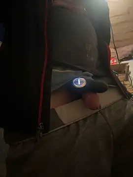 Snapshot of Followthepiper chatting on March 13, 2025, 12:56 pm Followthepiper online show from March 13, 2025, 12:56 pm