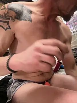 Snapshot of Followthepiper chatting on March 23, 2025, 12:26 am Followthepiper online show from March 23, 2025, 12:26 am