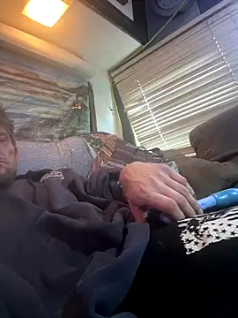 Snapshot of Followthepiper chatting on November 19, 2025, 9:48 pm Followthepiper online show from November 19, 2025, 9:48 pm