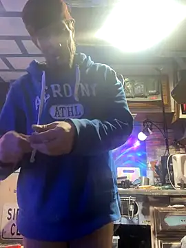 Snapshot of Followthepiper chatting on November 23, 2025, 9:31 am Followthepiper online show from November 23, 2025, 9:31 am