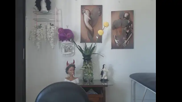 Snapshot of bardotbigcockts chatting on February 4, 2025, 2:43 pm bardotbigcockts online show from February 4, 2025, 2:43 pm