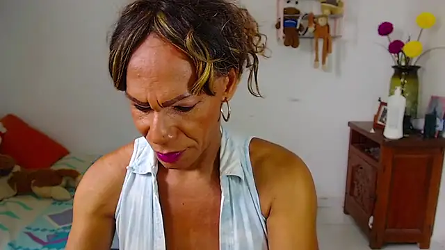 Snapshot of bardotbigcockts chatting on October 4, 2025, 7:12 pm bardotbigcockts online show from October 4, 2025, 7:12 pm