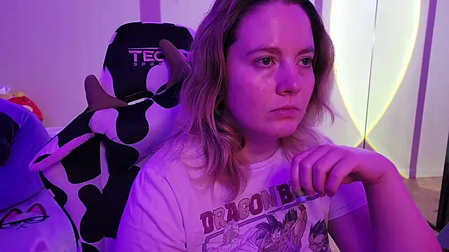 InternetFairy XO online show from October 21, 2025, 4:13 am