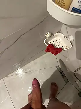 cagoulegrosse online show from November 8, 2025, 9:46 pm