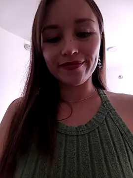 Snapshot of marena_saenz chatting on October 28, 2025, 3:47 pm marena saenz online show from October 28, 2025, 3:47 pm