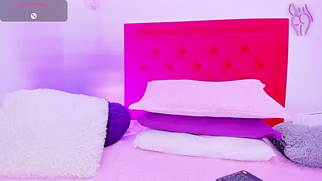 Snapshot of Sofia_Girl_ chatting on December 25, 2024, 7:24 am Sofia Girl online show from December 25, 2024, 7:24 am