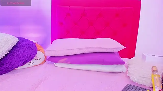 Snapshot of Sofia_Girl_ chatting on February 27, 2025, 7:23 am Sofia Girl online show from February 27, 2025, 7:23 am