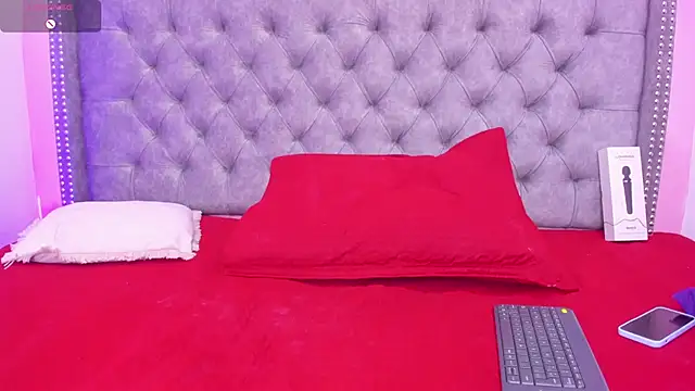 Snapshot of Sofia_Girl_ chatting on October 26, 2025, 8:09 am Sofia Girl online show from October 26, 2025, 8:09 am