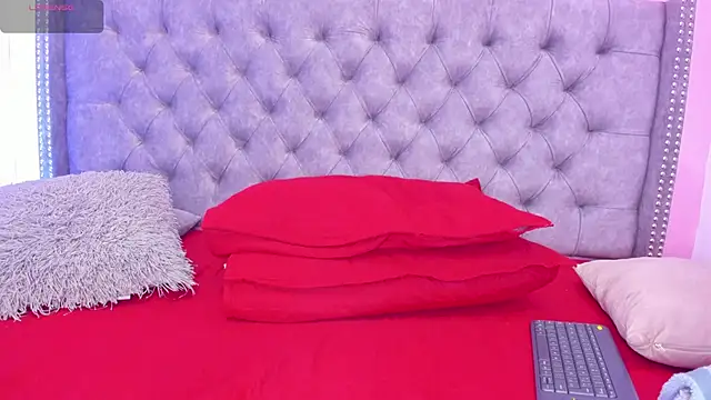 Snapshot of Sofia_Girl_ chatting on November 6, 2025, 7:42 am Sofia Girl online show from November 6, 2025, 7:42 am