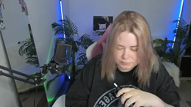 Akemi BBW online show from February 28, 2025, 10:39 pm