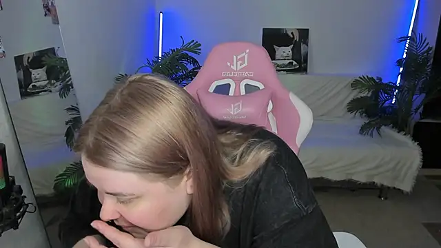 Akemi BBW online show from March 6, 2025, 6:59 pm