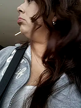 seherlatin online show from October 2, 2025, 3:52 pm