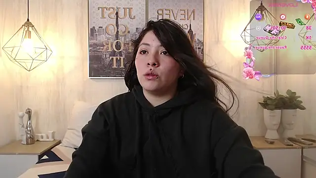 Isa reel online show from February 4, 2025, 3:54 am