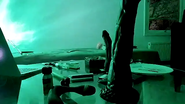 Snapshot of CharlotteVixxens chatting on November 21, 2025, 11:58 pm CharlotteVixxens online show from November 21, 2025, 11:58 pm