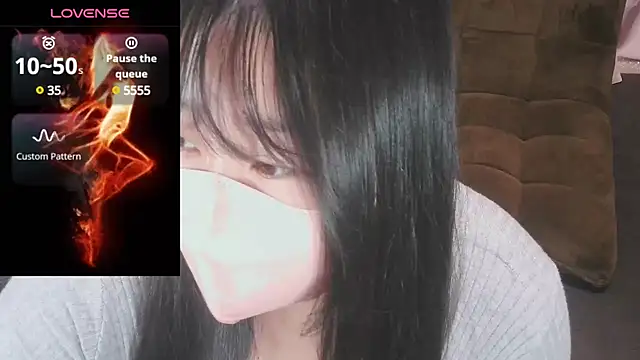 yuinyan3150 online show from March 9, 2025, 2:39 am