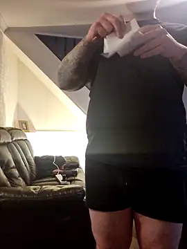 Snapshot of iang6348 chatting on December 17, 2024, 6:09 pm iang6348 online show from December 17, 2024, 6:09 pm