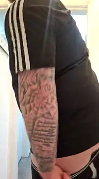 Snapshot of iang6348 chatting on February 26, 2025, 11:04 pm iang6348 online show from February 26, 2025, 11:04 pm