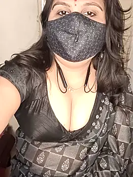 Snapshot of Love-priya chatting on March 8, 2025, 6:43 am Love-priya online show from March 8, 2025, 6:43 am