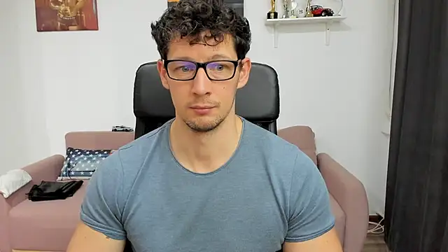 BrutusK08 online show from February 3, 2025, 8:13 am