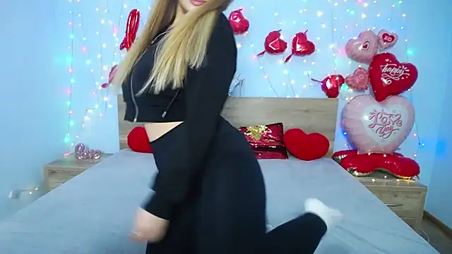 Snapshot of StacyYellig chatting on February 7, 2025, 11:13 pm StacyYellig online show from February 7, 2025, 11:13 pm