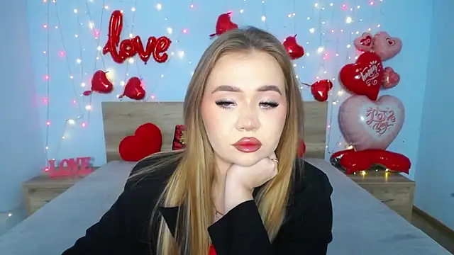 Snapshot of StacyYellig chatting on February 15, 2025, 6:44 am StacyYellig online show from February 15, 2025, 6:44 am