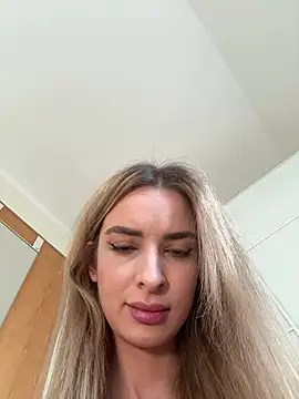 EvieEvans online show from January 1, 2025, 1:59 pm