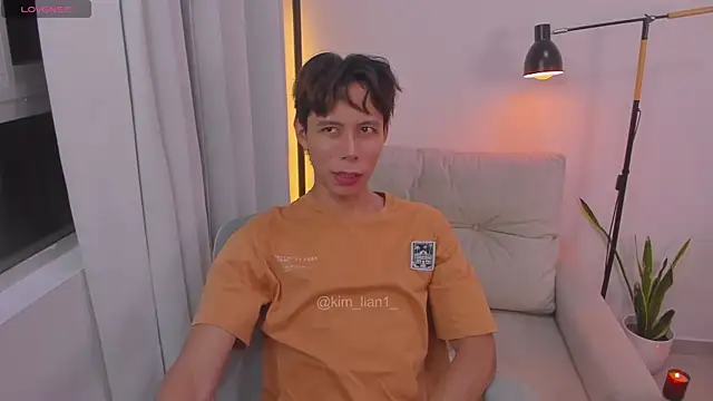 Snapshot of kim_lian21 chatting on September 15, 2025, 3:39 am kim lian21 online show from September 15, 2025, 3:39 am