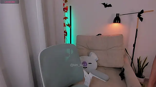 Snapshot of kim_lian21 chatting on October 21, 2025, 12:50 pm kim lian21 online show from October 21, 2025, 12:50 pm