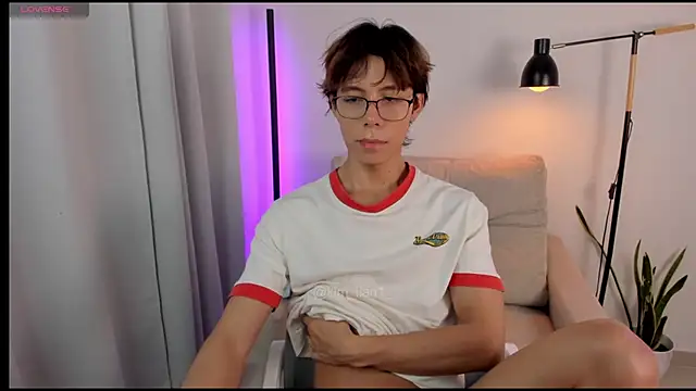 Snapshot of kim_lian21 chatting on November 9, 2025, 8:12 am kim lian21 online show from November 9, 2025, 8:12 am