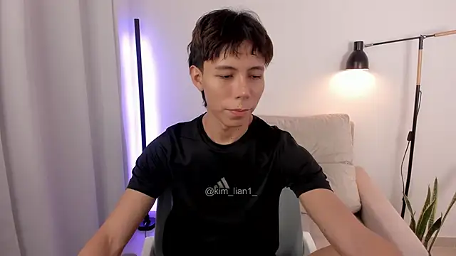 Snapshot of kim_lian21 chatting on November 20, 2025, 10:15 am kim lian21 online show from November 20, 2025, 10:15 am