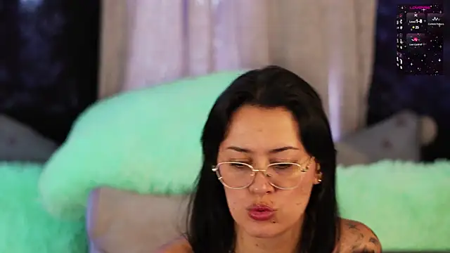 Snapshot of isaibanez chatting on February 7, 2025, 8:20 pm isaibanez online show from February 7, 2025, 8:20 pm