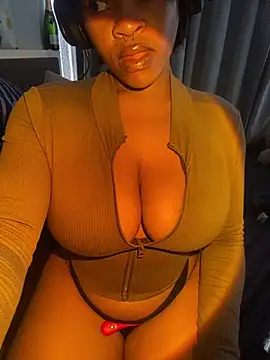 YellowHoneyDip online show from January 6, 2025, 9:41 am