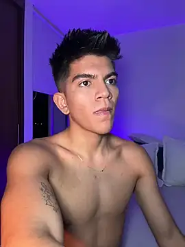 santiago 01 online show from December 6, 2024, 11:14 pm