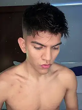 santiago 01 online show from March 22, 2025, 1:08 pm