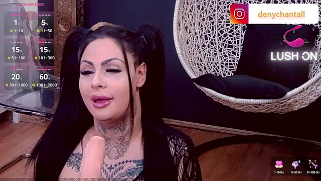 DeniSalome online show from December 22, 2024, 1:44 pm