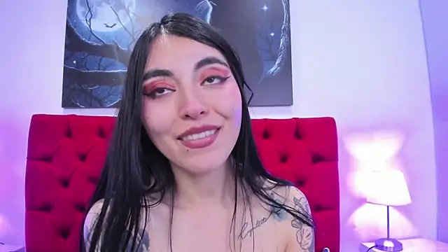 Teresa Moon  online show from December 7, 2024, 1:58 am