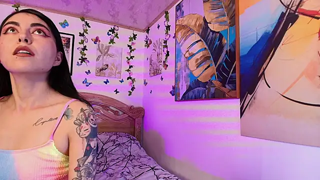 Teresa Moon  online show from February 22, 2025, 1:55 am