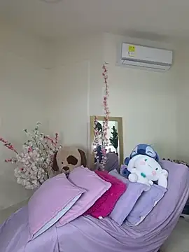 NaomiShimizu online show from November 26, 2025, 9:49 pm