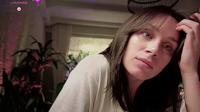 moon deity  online show from December 10, 2024, 7:26 am