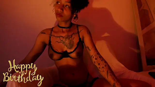 Snapshot of daiana_curly chatting on January 25, 2025, 4:35 pm daiana curly online show from January 25, 2025, 4:35 pm