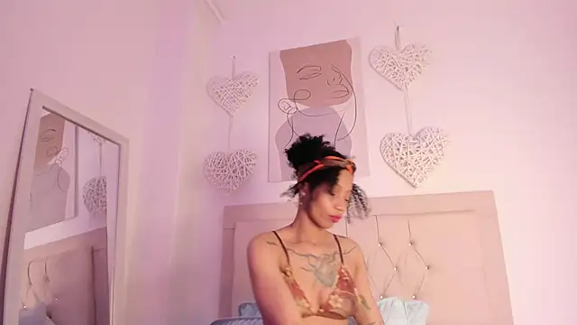 Snapshot of daiana_curly chatting on March 9, 2025, 3:54 am daiana curly online show from March 9, 2025, 3:54 am