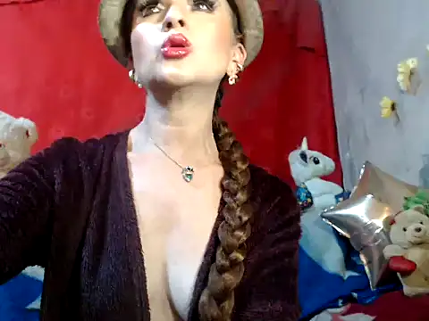 Snapshot of hottieperla chatting on January 6, 2025, 7:56 pm hottieperla online show from January 6, 2025, 7:56 pm
