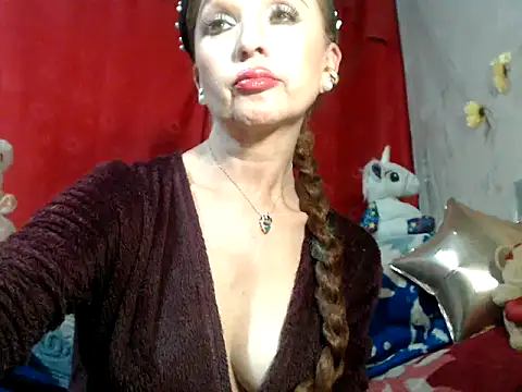 Snapshot of hottieperla chatting on January 31, 2025, 12:06 am hottieperla online show from January 31, 2025, 12:06 am